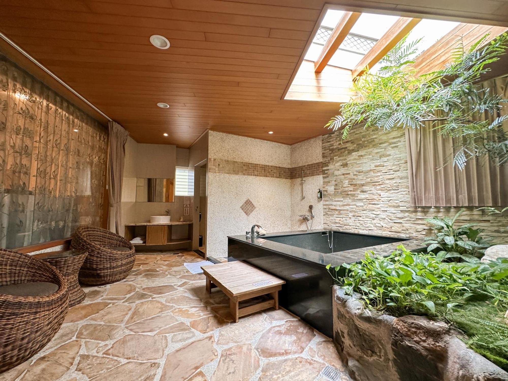 Bed and Breakfast Yage Hotspring House Jiaoxi Exterior foto