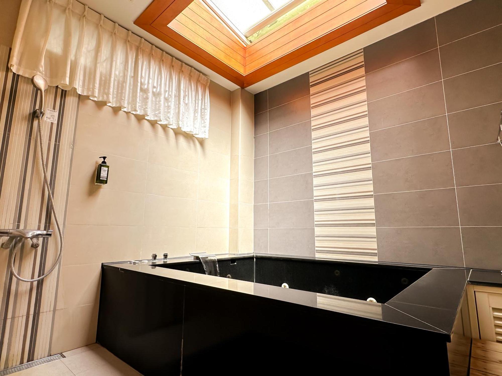 Bed and Breakfast Yage Hotspring House Jiaoxi Exterior foto